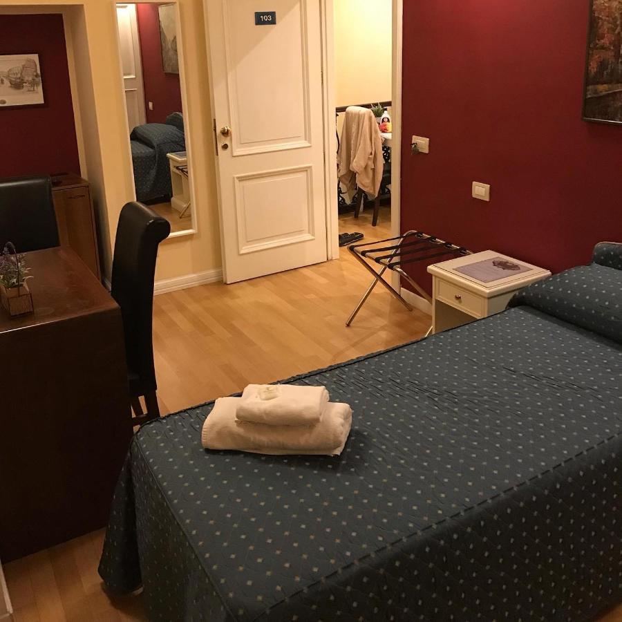 רומא Flann O'Brien Rooms מראה חיצוני תמונה